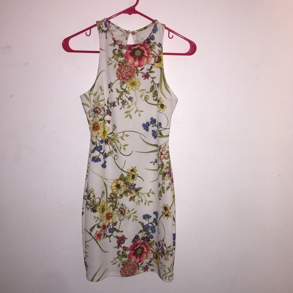 Floral-formfitting summer dress